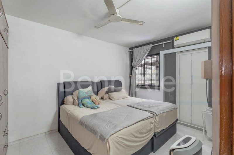 Executive HDB for Sale in  308 Woodlands Avenue 1 - Image 5
